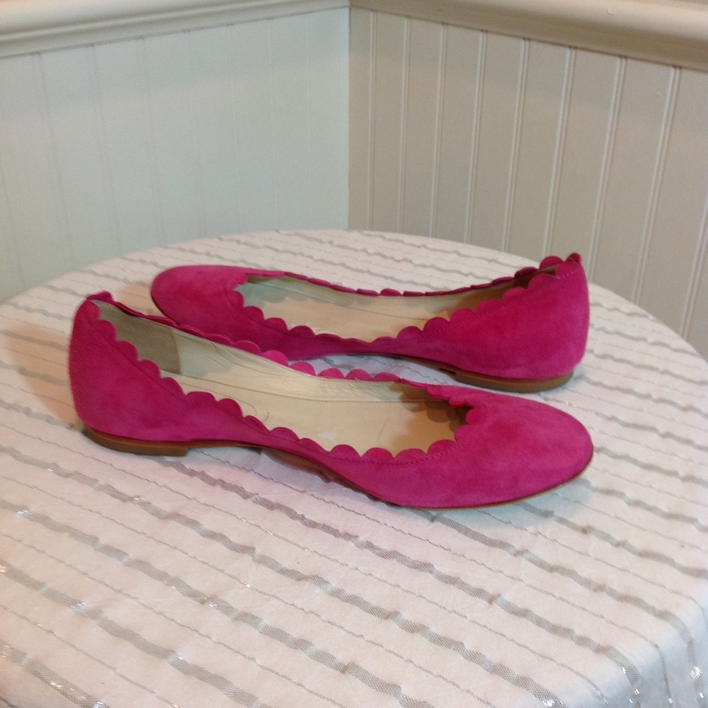 Dee Keller Fuchsia Suede Ballet Flats. 8.5 - Picture 4 of 6
